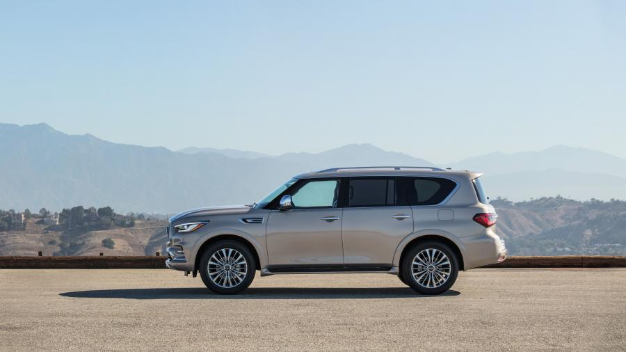  Infiniti QX80 5.6 2018 года  (фото 38 из 117)